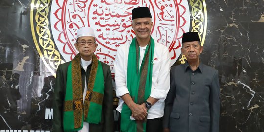 Ganjar Sowan ke Kiai NU di Makassar, Bahas Apa?