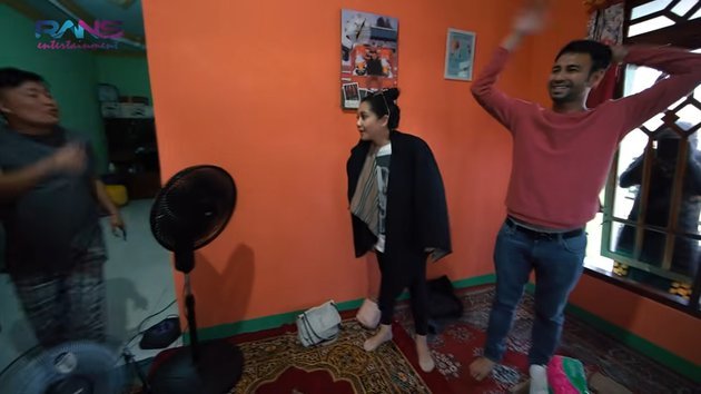 5 potret rumah merry asisten raffi ahmad di kampung punya kamar mandi luas