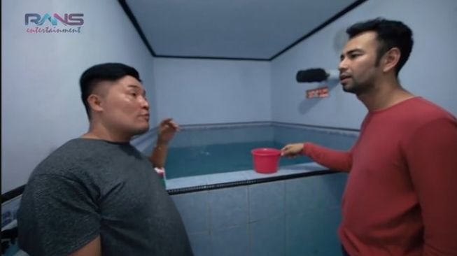 5 potret rumah merry asisten raffi ahmad di kampung punya kamar mandi luas