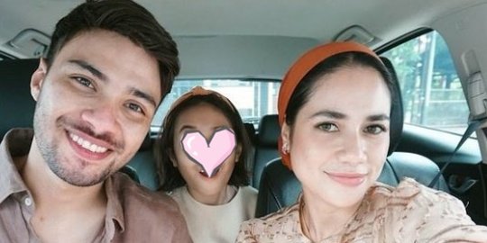 Sering Dikira Pacar, Intip Potret Akrab Refal Hady 'Mas Bian' Bareng Kakak