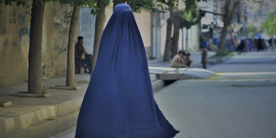 Taliban Terbitkan Aturan Berpakaian untuk Perempuan, Begini Isinya