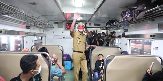 Tinjau Stasiun Semarang Poncol, Ganjar: Arus Balik Aman dan Lancar