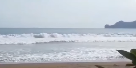 Viral Warganet Rekam Detik-detik Orang Tenggelam di Laut Trenggalek, Ini Faktanya