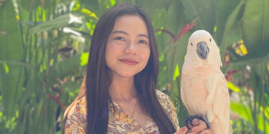 6 Potret Rara LIDA Liburan di Bali, Penampilannya Mencuri Perhatian