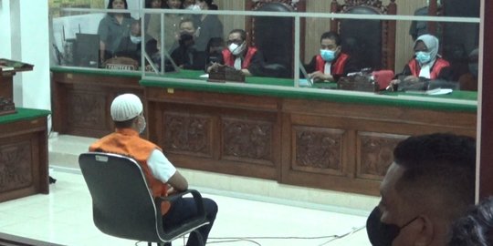 Sidang Perdana Pembunuhan Ibu dan Anak di Kupang, Randy Bantah Dakwaan JPU