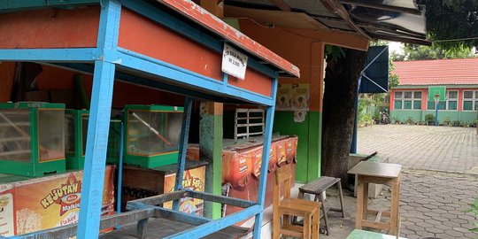 SKB 4 Menteri: Penjual di Luar Pagar Wajib Didata & Sekolah Laporkan ke Satgas Covid