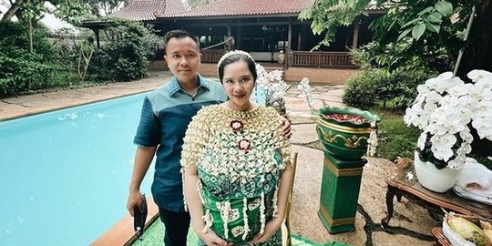 Iptu Danny Sutarman Segera Punya Anak Kedua, Ini Potret Siraman 7 Bulan Istrinya