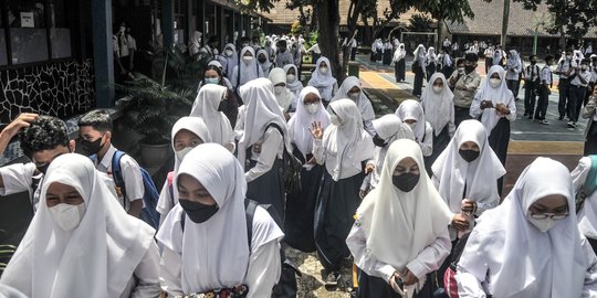 PTM 100 Persen di Tangerang Selatan Dimulai Hari Ini, Kantin Sekolah Diizinkan Buka