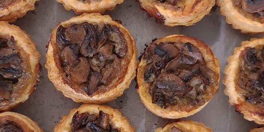 Lagi Tergila-gila Truffle Mushroom Puff? Kreasi Nora Bake Wajib Banget Dicoba