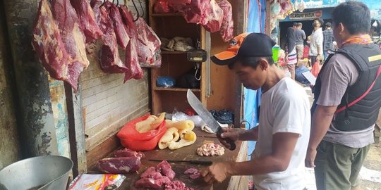 Penyakit Mulut dan Kuku Tak Berdampak pada Stok Daging di Pasar Minggu