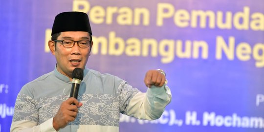 Gubernur Jabar: Hanya Indonesia, TNI-Polri Bantu Vaksinasi karena Faskes Minim