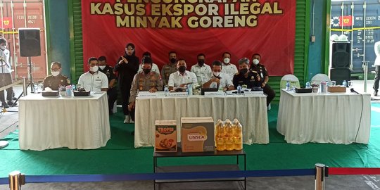 Polisi Gagalkan Ekspor Ilegal 121,9 Ton Minyak Goreng dari Surabaya ke Timor Leste