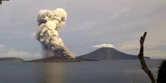 BRIN Waspadai Potensi Tsunami Akibat Erupsi Gunung Anak Krakatau