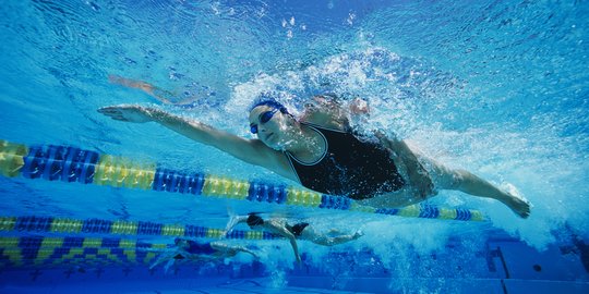 Olahraga Untuk Pemula, Ketahui Manfaat Berenang Bagi Kesehatan Tubuh