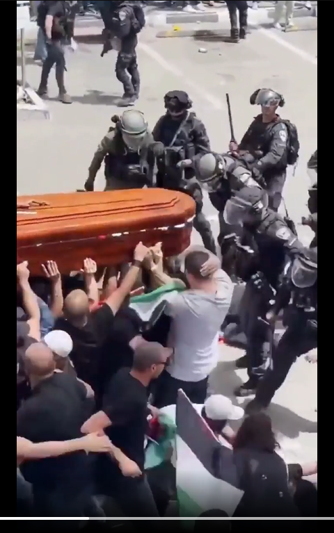 brutalnya israel serang pelayat jurnalis yang dibunuhnya