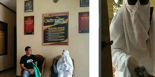 Ditangkap Polisi, Ternyata ini Alasan Wanita 'Serba Putih' Minta Uang ke Rumah Warga