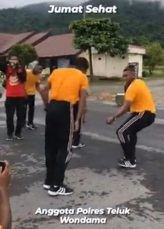 aksi kocak 2 polisi joget