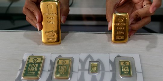 Harga Emas Hari ini Naik Rp 7.000 Menjadi Rp 974.000 per Gram