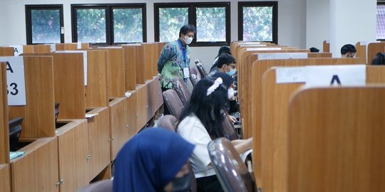 Jumlah Peserta ujian Masuk UNS Surakarta Meningkat dari Tahun Lalu