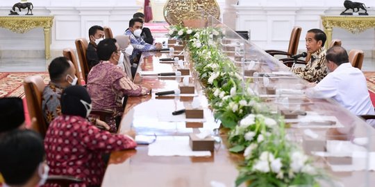 Ancam Penghasilan 2,67 Juta Petani Sawit, Jokowi Diminta Kaji Larangan Ekspor CPO