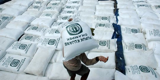 Petani Bisa Mudah Dapat Pupuk Lewat Aplikasi Rekan