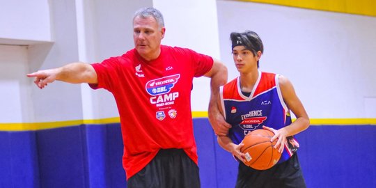 Potret Eddy Meijer Anak Maudy Koesnaedi Main Basket, Penampilannya Mencuri Perhatian