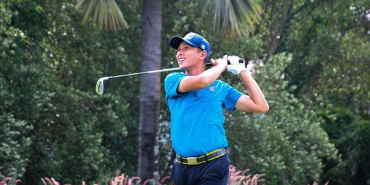 Potret Andhika Pratama saat Main Golf, Penampilannya Mencuri Perhatian Potret Andhika Pratama saat Main Golf, Penampilannya Mencuri Perhatian