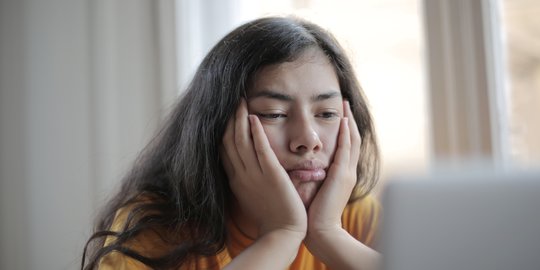 Pentingnya Istirahat Mata: Penyebab Mata Lelah dan Cara Mengatasinya