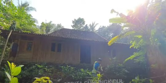 4 Potret Rumah Ngadiyo, Lokasi Utama Syuting KKN di Desa Penari yang Hendak Dijual