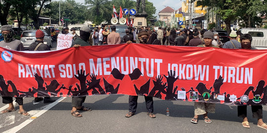 Demo di Gladag Solo, Massa Tuntut Jokowi Turun