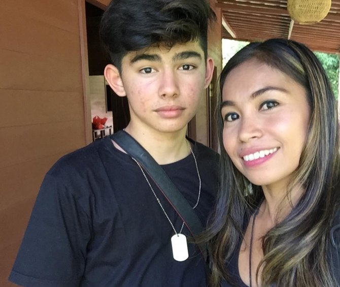 bak kakak adik ini potret andre kalaweit bareng ibunya