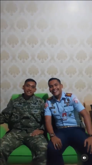 potret kakak adik perwira tni