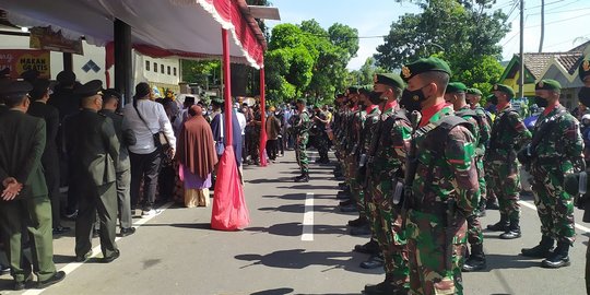 Jenazah Achmad Yurianto Dimakamkan Secara Militer di TPU Dadaprejo Batu