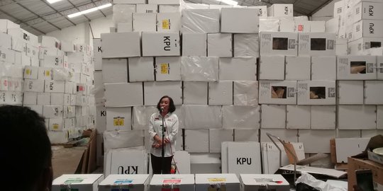DPR Minta Penggunaan Kotak Suara dari Karton Dikaji: Februari Masih Musim Hujan