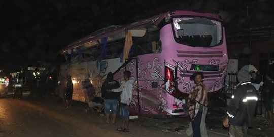 Polisi Buru Sopir Bus yang Kabur saat Kecelakaan Maut di Ciamis Tewaskan Empat Orang