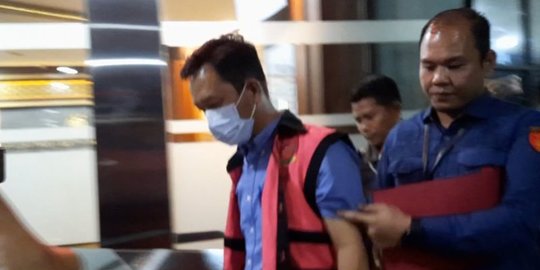 Tersangka Korupsi Impor Baja Pakai HP, Kejagung: Kontak Keluarga & Bukan di Dalam Sel