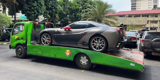 Ferrari Indra Kenz Disita Polisi Berasal dari Bengkel Ayah Vanessa Khong