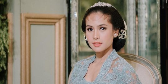 9 Potret Cantik Maudy Ayunda di Momen Siraman Hingga Sungkeman Jelang Menikah