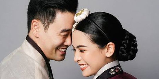 Akhirnya Ungkap Wajah Suami, Intip 5 Potret Prewedding Maudy Ayunda dan Jesse Choi
