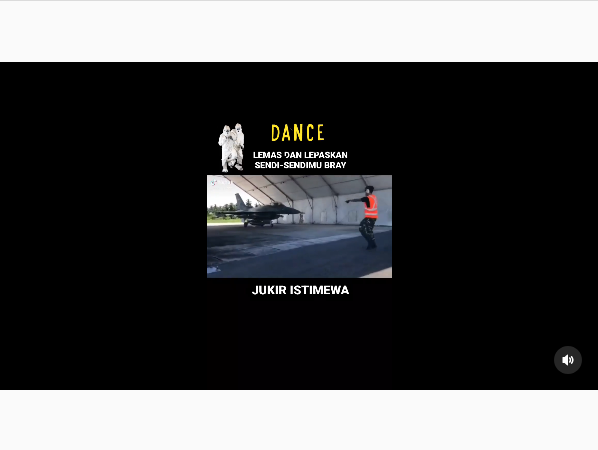 aksi juru parkir jet tempur tni ini kocak banget