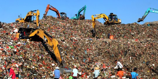 Potret TPA Cipayung di Depok yang Melebihi Kapasitas