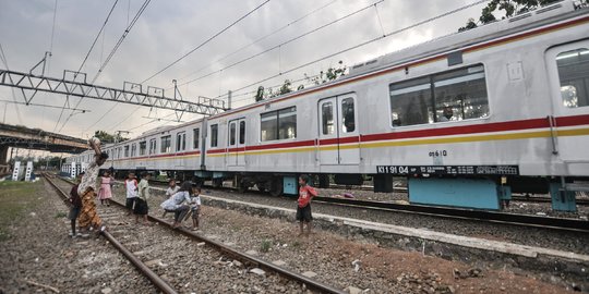 Minim RTH, Anak-Anak Bermain di Pinggir Rel Kereta Api