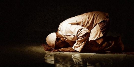 Keutamaan Shalat Tahajud Sesuai Alquran & Hadis, Lengkap Disertai Tata Caranya