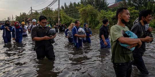 Penyebab Banjir Rob Pantura, Faktor Alam atau Manusia?