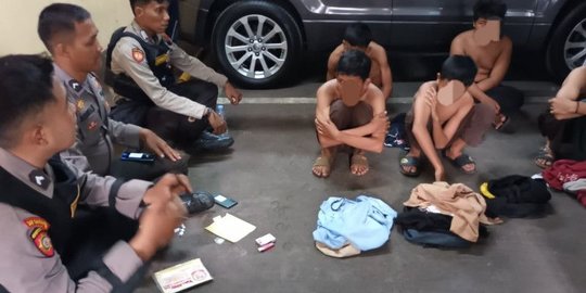 Bawa Celurit hingga Pedang Buat Tawuran, 8 Pelajar Tertunduk Lesu Ditangkap Polisi