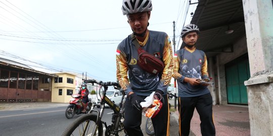 Meriahkan WSL, ISSI Banyuwangi Gelar Gowes G-Land Ride Sambil Pungut Sampah di Jalan