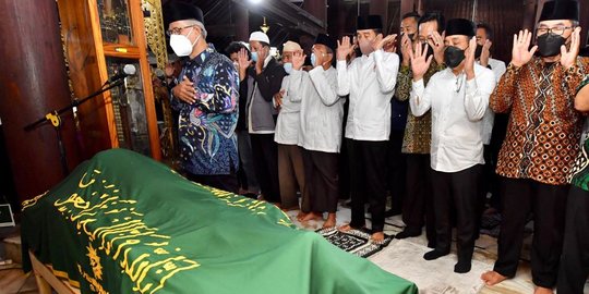 Presiden Jokowi Melayat Buya Syafii Maarif di Masjid Gedhe Kauman