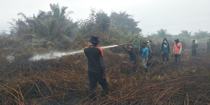 Hampir Sepekan, Kebakaran 13 Hektare Lahan Gambut di Nagan Raya Belum Padam