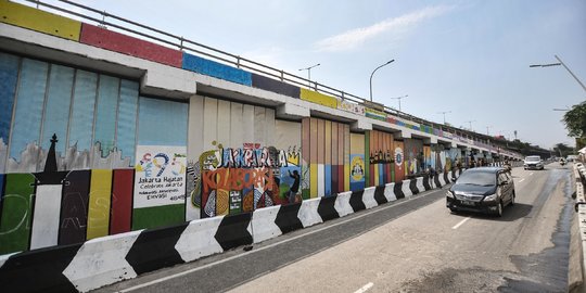 Warna-warni Mural di Flyover Ancol Sambut HUT DKI Jakarta