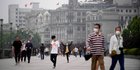 Warga Mulai Aktivitas Keluar Rumah Usai Shanghai Cabut Lockdown Ketat
